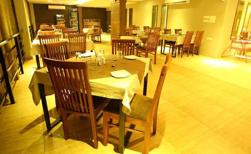 Hotel Monarch Kozhikode Buitenkant foto